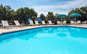 Holiday Inn Express North Wilkesboro North Carolina 2*